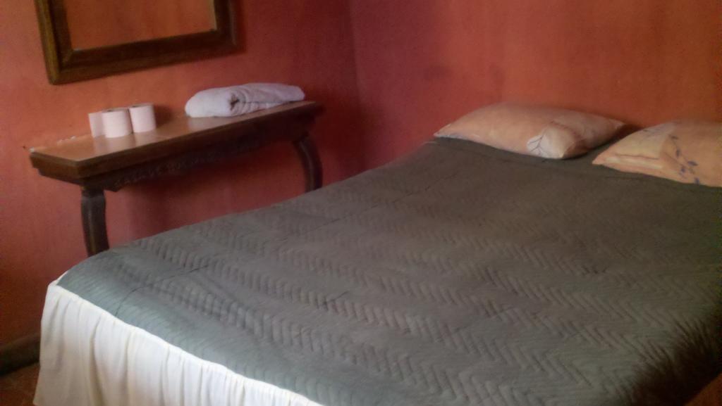 Hotel Casa De Huespedes Hidalgo Tehuacán Quarto foto