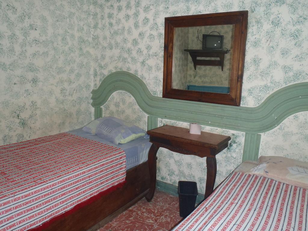Hotel Casa De Huespedes Hidalgo Tehuacán Quarto foto